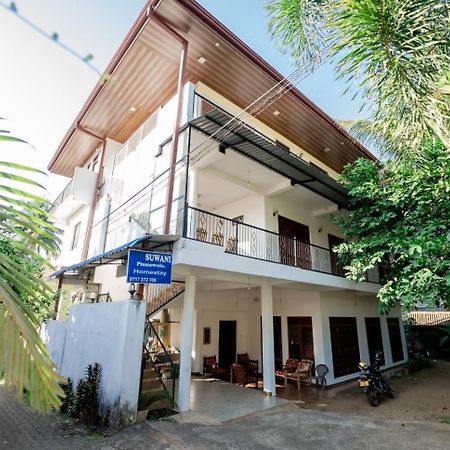Suwani Pinnawala Homestay Exterior foto